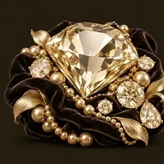 Faceted gemstone — Spinfever